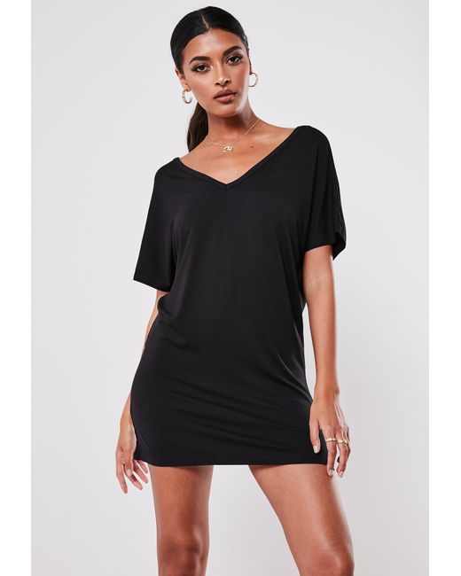 robe t shirt col v