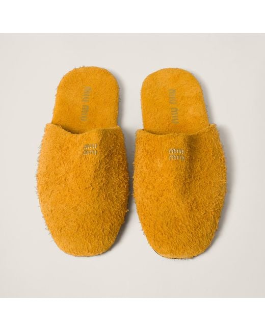 【関税&送料込】Miu Miu Mustard Suede Slippers Miu Miu Suede Slippers in Yellow | Lyst