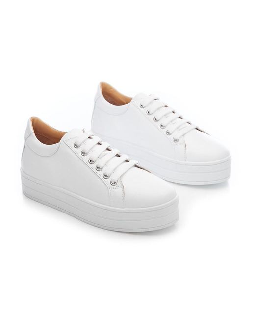 b.soleful White B.Kendall