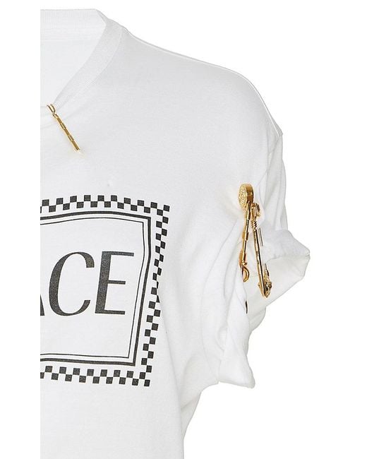 Tシャツ・カットソー Versace Safety Pin Curled Top Versace - Safety Pin T-shirt | HBX - Globally Curated