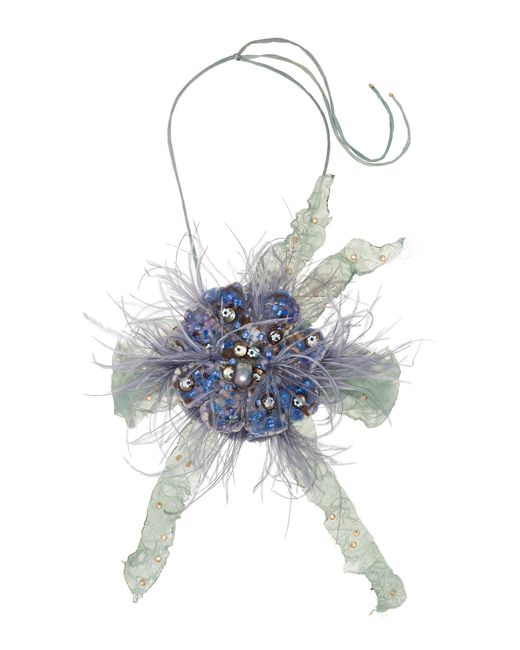 Isshi White Frostbite Corsage