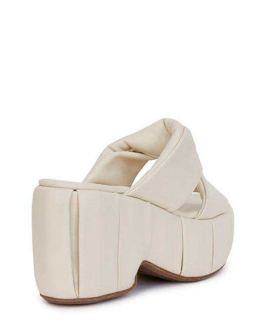 THEMOIRÈ White Sandals