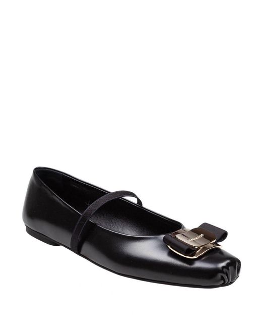 Ferragamo Black Elegant Zina Ballerina Flats For