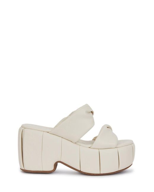 THEMOIRÈ White Sandals