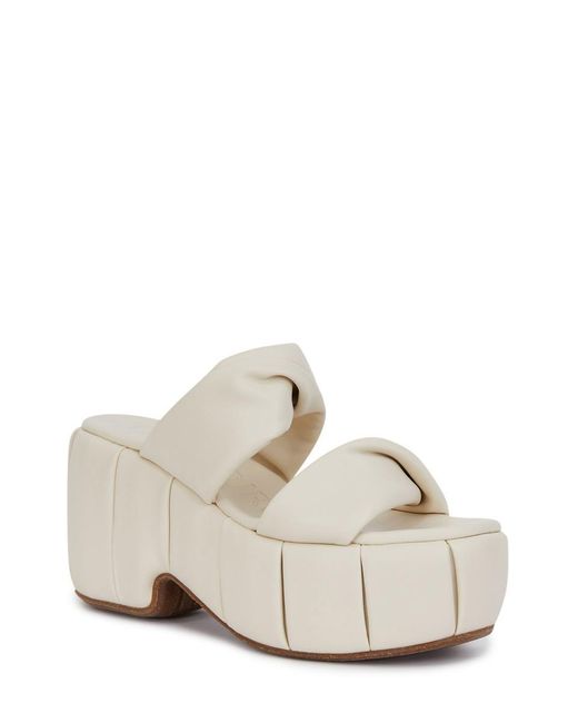 THEMOIRÈ White Sandals