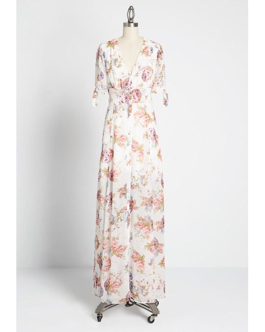 Betsey Johnson Chiffon A Fresh Bouquet Maxi Dress in White Floral