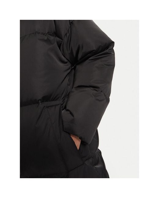 Calvin Klein Black Daunenjacke K20K207721 Regular Fit