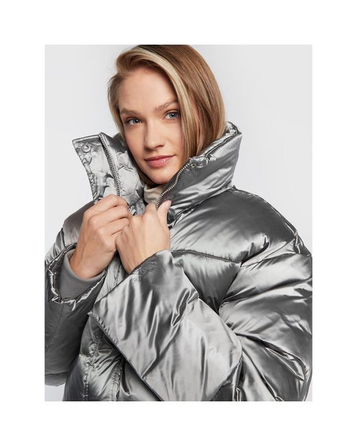 Calvin Klein White Winterjacke High Shine Metallic K20K204688 Regular Fit