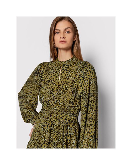 Vero Moda Green Kleid Für Den Alltag Macy 10258112 Grün Regular Fit