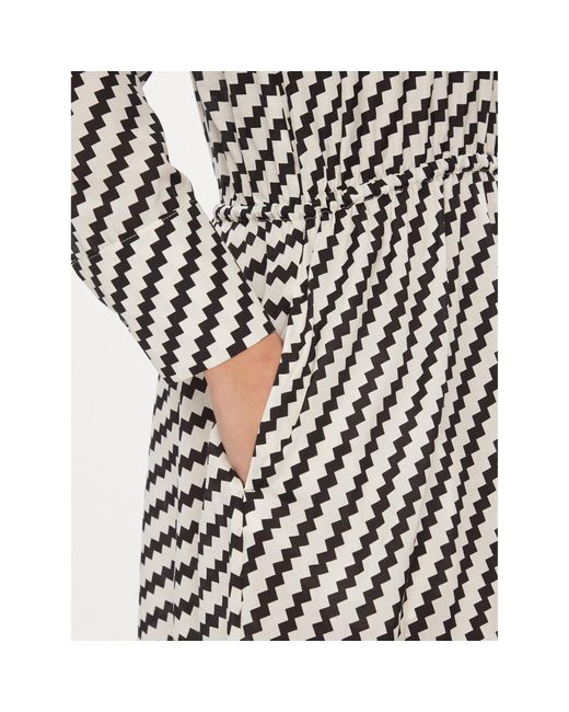 Tommy Hilfiger Gray Kleid Für Den Alltag Zigzag Waisted Midi Dress Ww0Ww41157 Weiß Regular Fit