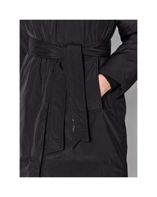 Calvin Klein Black Daunenjacke K20K204158 Regular Fit