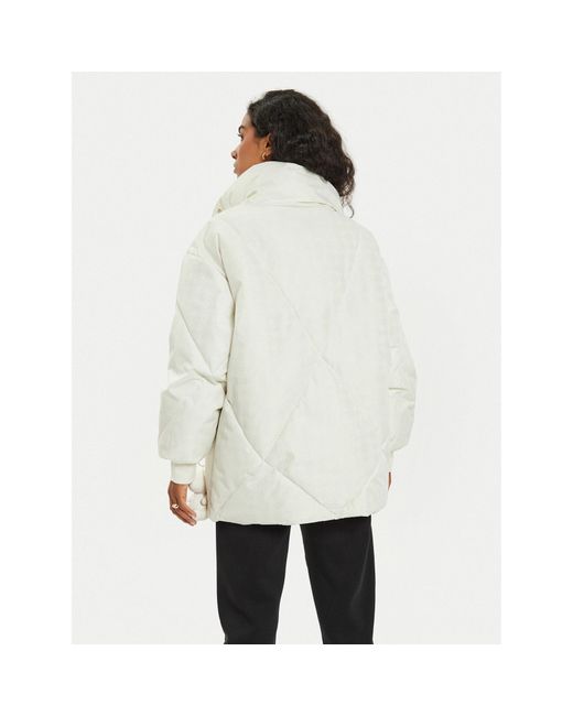 Guess White Winterjacke V4Bl01 Wglw2 Regular Fit