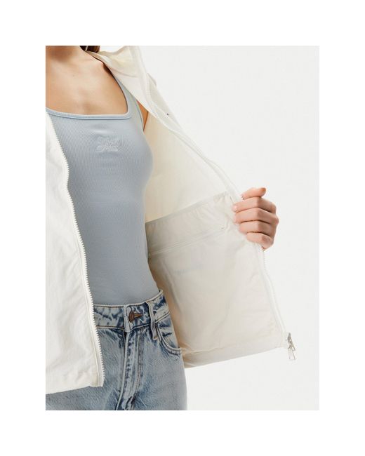Guess White Übergangsjacke W5Gl29 Wh8N2 Regular Fit