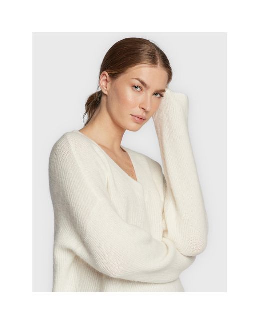Gestuz White Pullover Alpha 10905932 Loose Fit