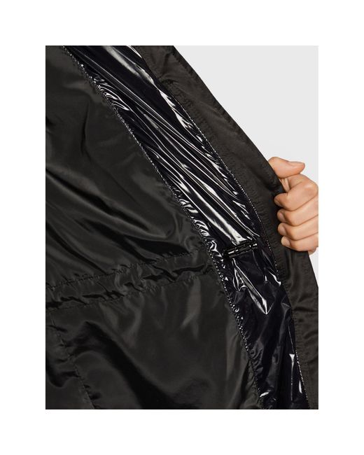 Calvin Klein Black Daunenjacke High Shine K20K204687 Regular Fit