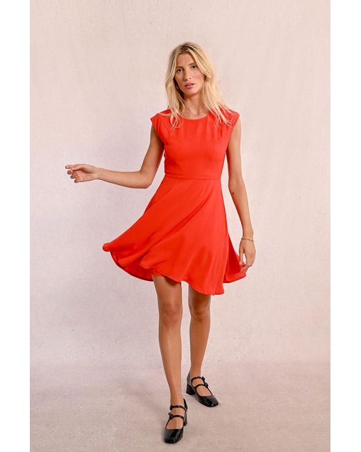Robe courte patineuse Molly Bracken en coloris Red