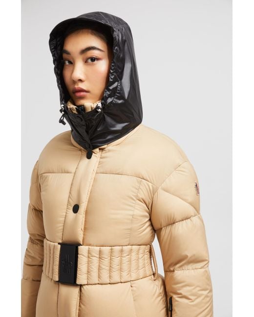 【MONCLER】Coronelダウンスキージャケット Moncler Coronelダウンスキージャケット ナチュラル | Lyst