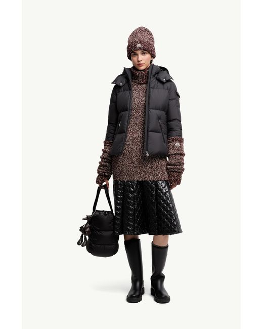 Moncler Fourmines ショートダウンジャケット Black