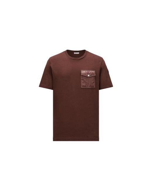 Moncler T-shirt mit tasche in Brown für Herren