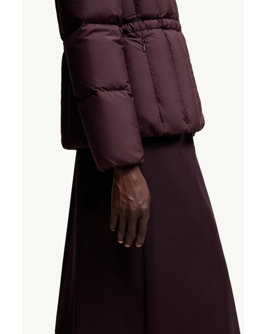 Plumífero Corto Con Capucha Y Acolchado Vertical Estom, Mujer, Talla Moncler de color Purple