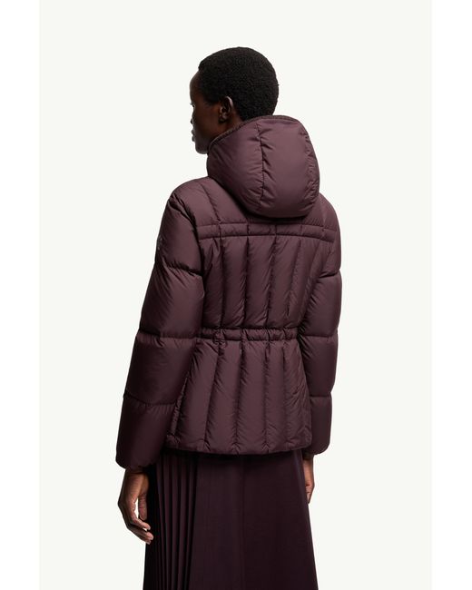 Plumífero Corto Con Capucha Y Acolchado Vertical Estom, Mujer, Talla Moncler de color Purple