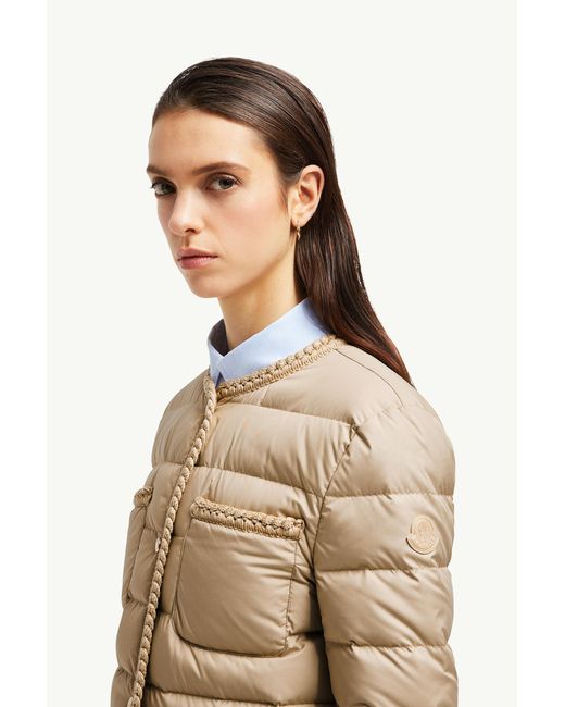 Moncler Natural Gencay Kurze Daunenjacke Mit Geflochtenem Besatz, Damen, Größe