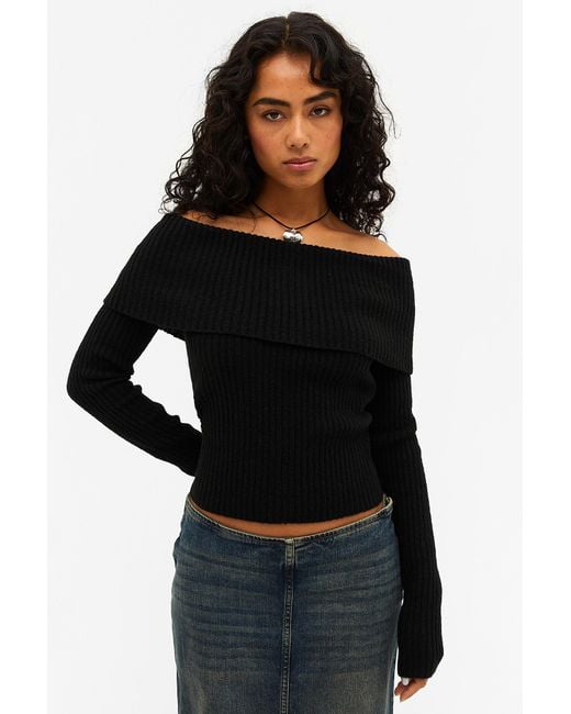 Black off store shoulder knit