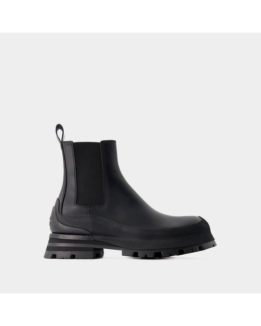 Alexander McQueen Black Wander Ankle Boots for men