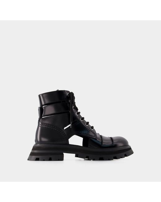 Alexander McQueen Black Wander Ankle Boots