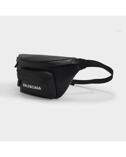 Balenciaga Everyday Xs Belt Bag In Black Smooth Calfskin | Lyst