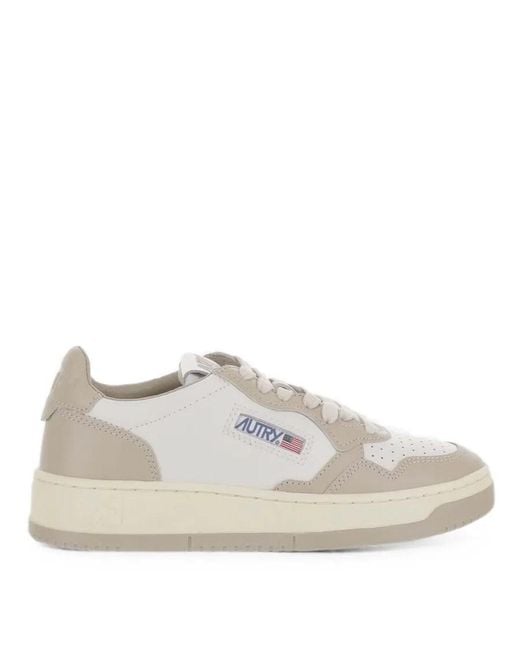 Autry White Medalist Low Sneakers