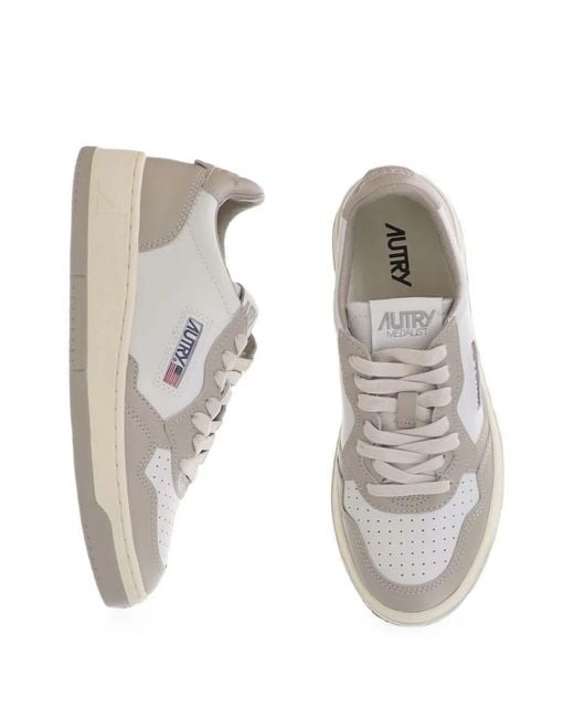 Autry White Medalist Low Sneakers