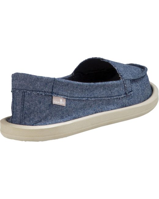 shoe carnival sanuk