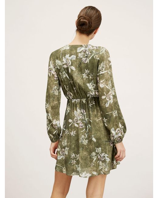 Vestito corto effetto portafoglio fantasia floreale di mötivi in Green