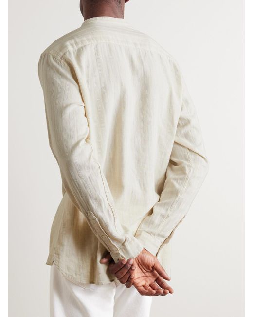 Camicia in misto cotone e lino a righe con collo alla coreana di Oliver Spencer in White da Uomo