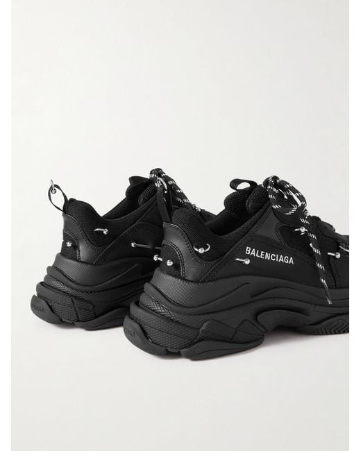 Balenciaga Triple S Piercing Sneakers aus Mesh in Black für Herren