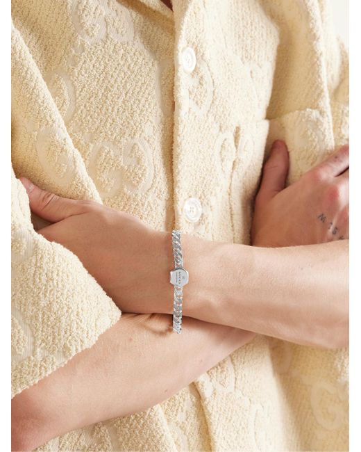 Gucci Armband aus Sterlingsilber mit Logogravur in Metallic für Herren