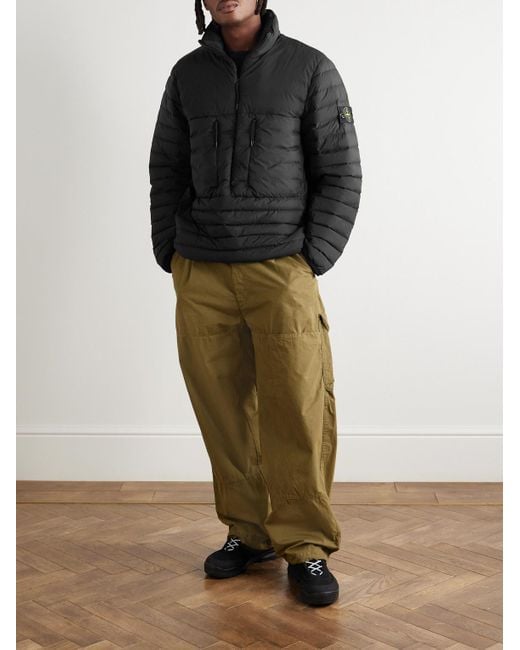 Stone Island Daunenjacke aus gestepptem Shell mit kurzem Reißverschluss und Logodetail in Black für Herren