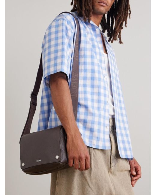 Loewe Pebble XS Umhängetasche aus vollnarbigem Leder in Gray für Herren