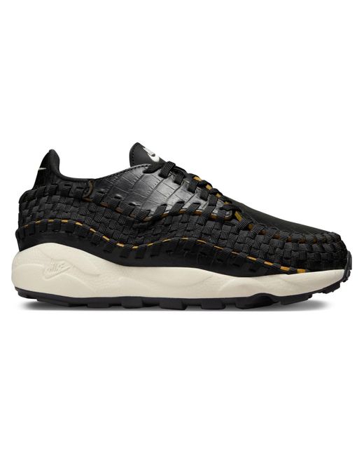 nike stretch knit shoes