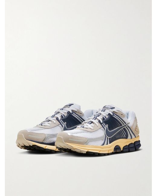 Sneakers in mesh e pelle con finiture in gomma Zoom Vomero 5 di Nike in Blue da Uomo