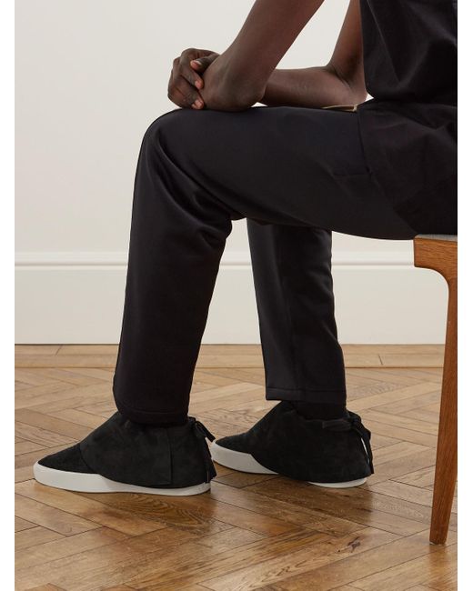 Sneakers in camoscio effetto consumato a strati Moc Low di Fear Of God in Black da Uomo