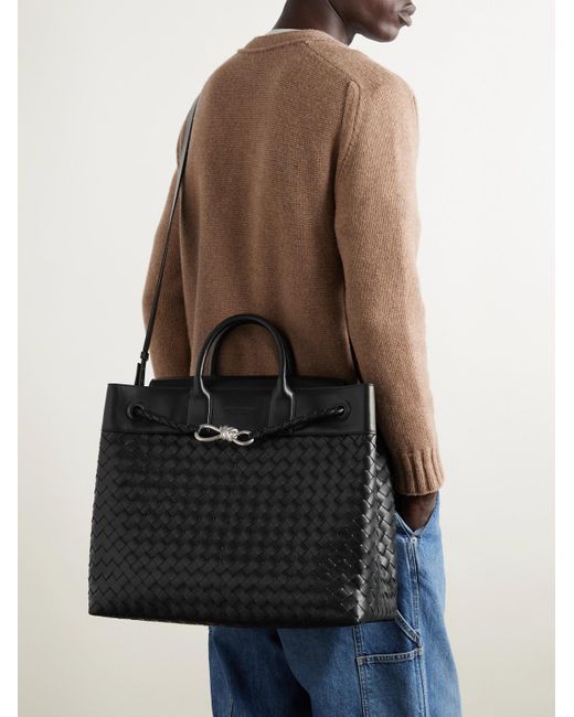 Bottega Veneta Black Andiamo Large Intrecciato Leather Messenger Bag for men