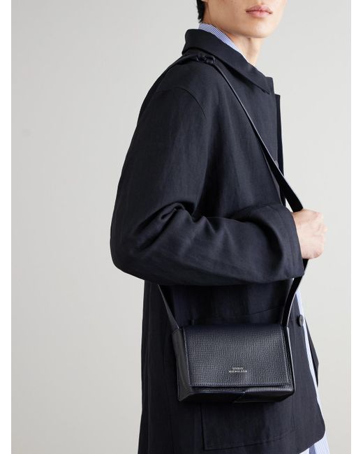 Studio Nicholson Meshi mini Schultertasche aus strukturiertem Leder in Blue für Herren