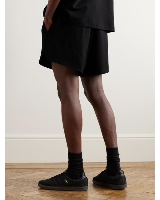 Shorts in gabardine di lana vergine con coulisse e logo applicato di Fear Of God in Black da Uomo