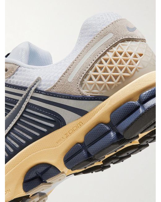 Sneakers in mesh e pelle con finiture in gomma Zoom Vomero 5 di Nike in Blue da Uomo