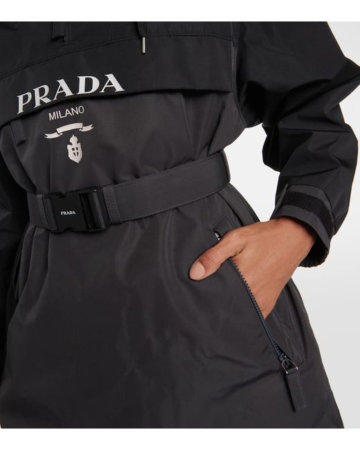 Impermeable Con Capucha Y Cinturon Prada de color Black