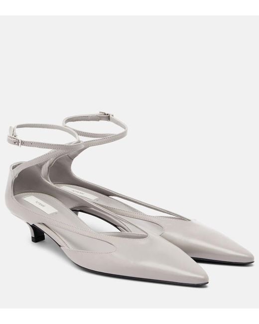 Salones De Piel Totême de color White