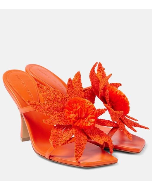 Mules Adam di Bottega Veneta in Red