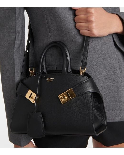 Hug Mini Borsa di Ferragamo in Black